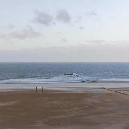 公寓 Sunny By The Seaside